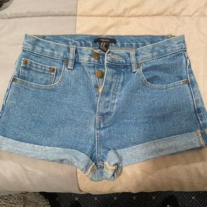 Button-up Jean shorts